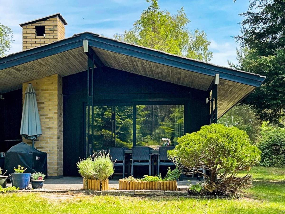 6 Person Holiday Home In V Ggerl Se Bøtø By Eksteriør billede